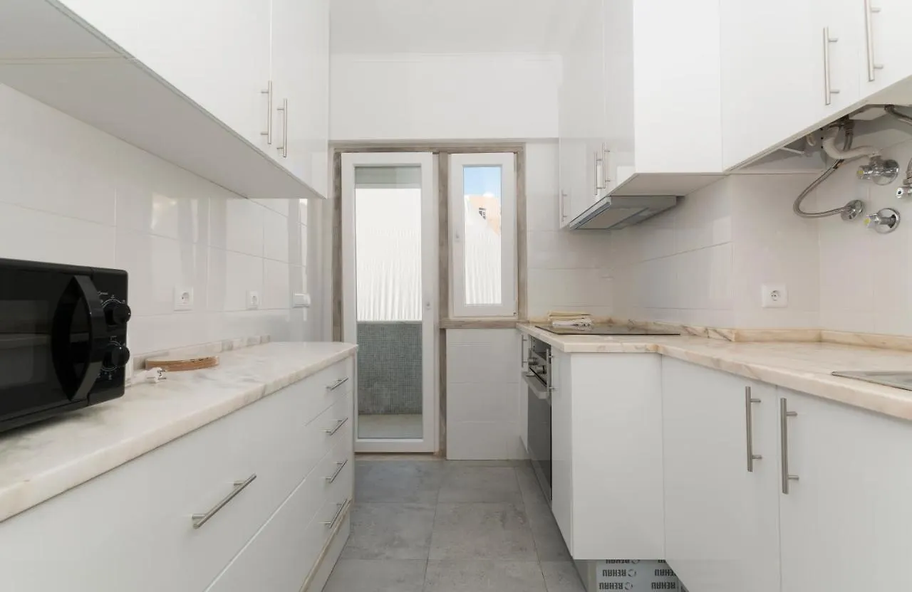 Houze_6 Suite Flat In Campolide Near Parque Eduardo VII Lisboa